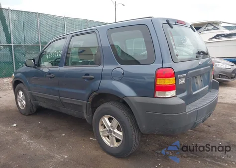 2005 Ford Escape Xls z USA, uszkodzony, nr VIN 1FMYU02Z65KB67599
